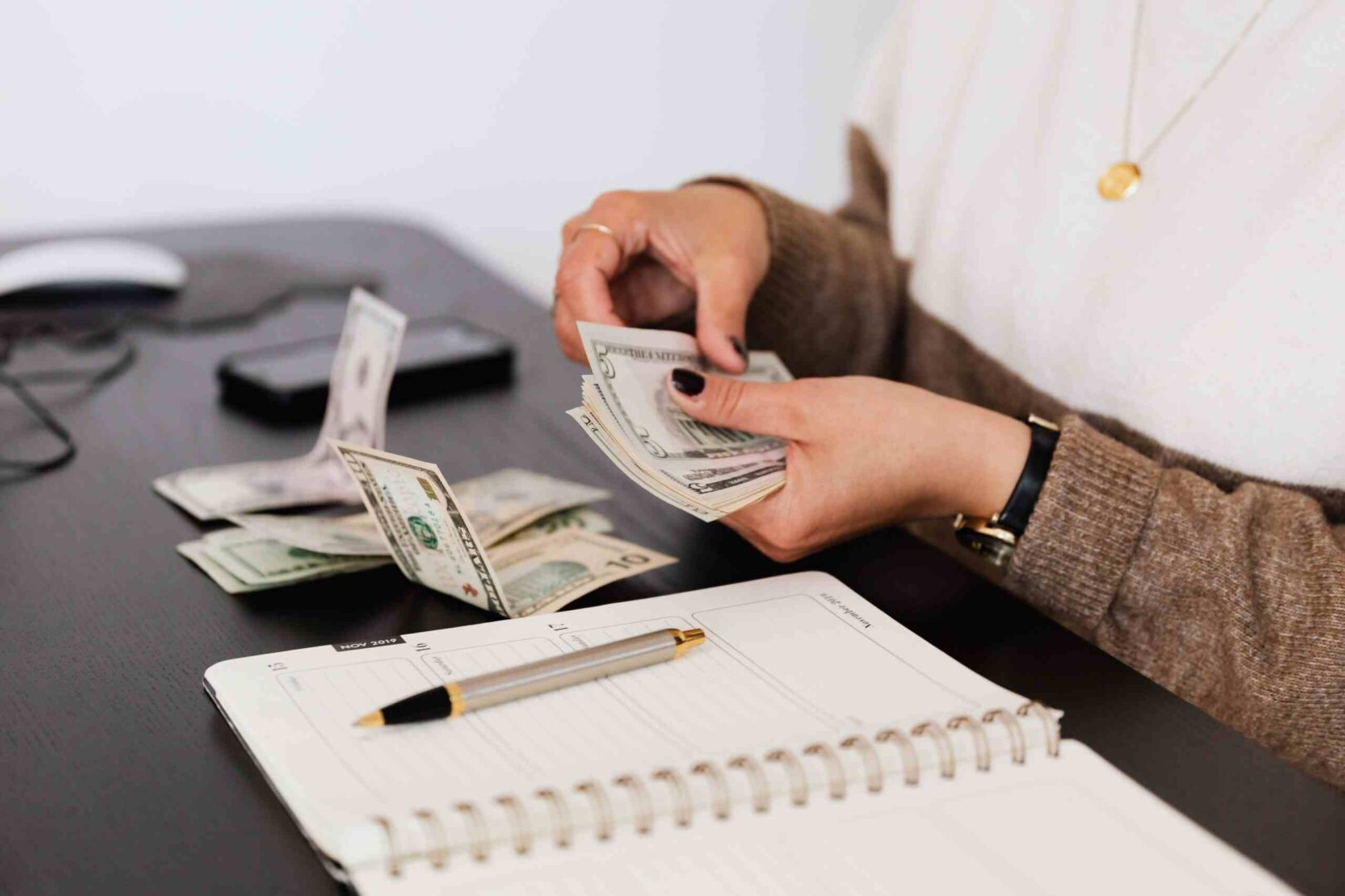 leave salary calculation in uae