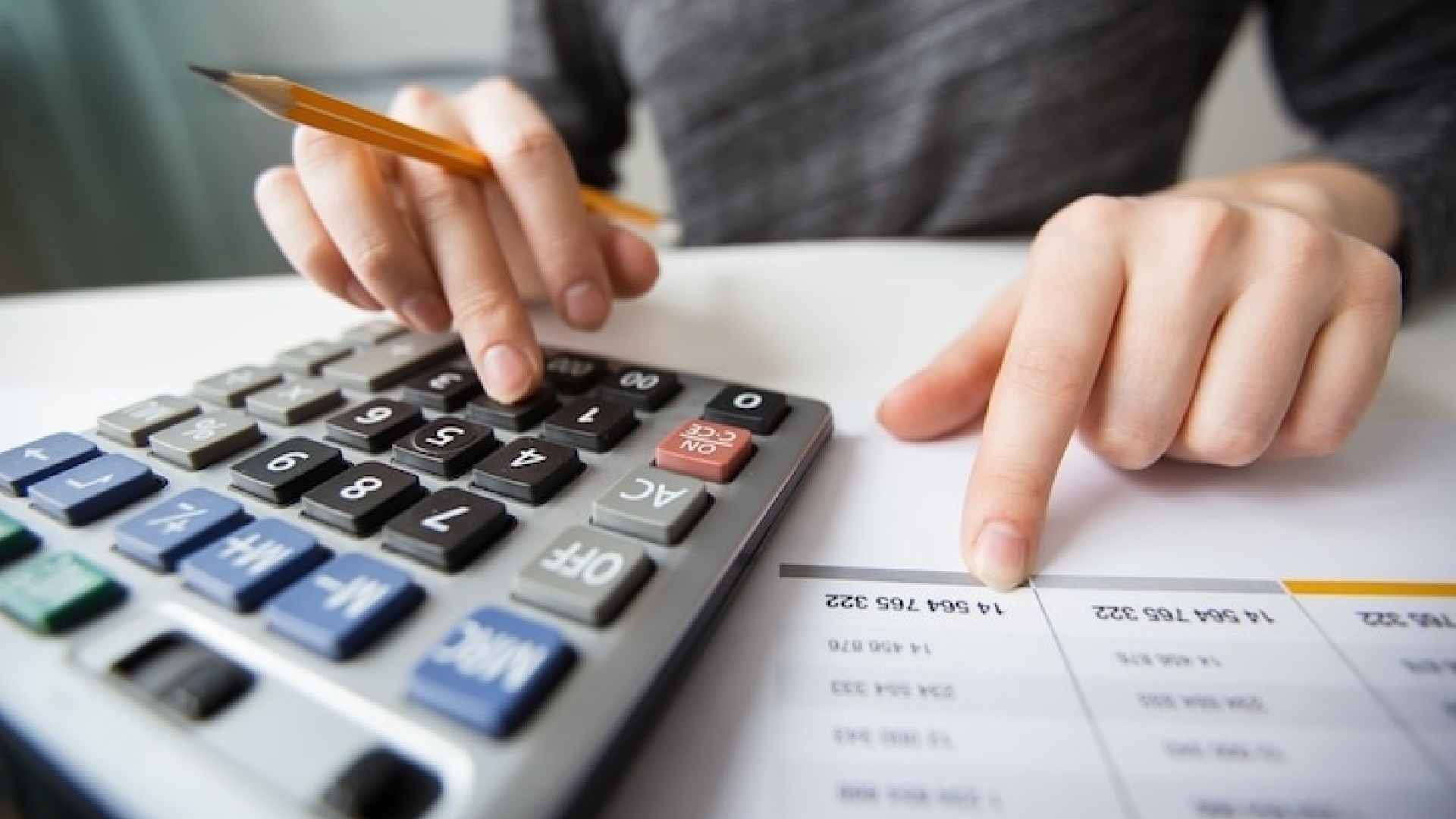 gratuity calculator Qatar